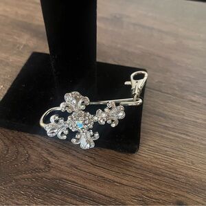 Elegant Silver Rhinestone Cross Purse Hook